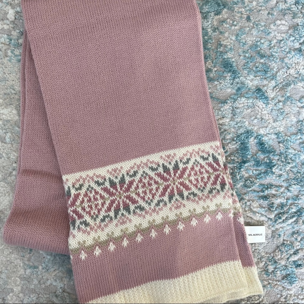 Pink Snowflake ❄️ Scarf